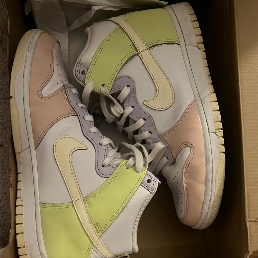 Nike Women's Sneakers - Pastel Green, Pink, and Cream